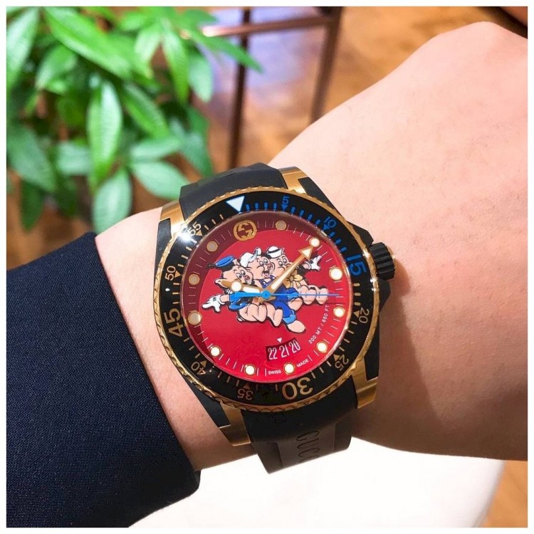 Gucci sale watch pig